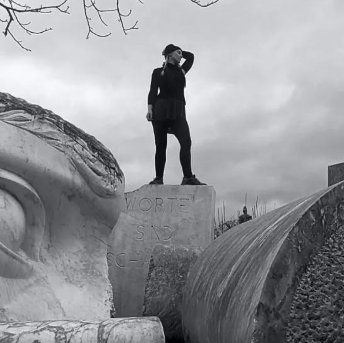 the free vivi, Poetin und Autorin für zeitgenössische Lyrik