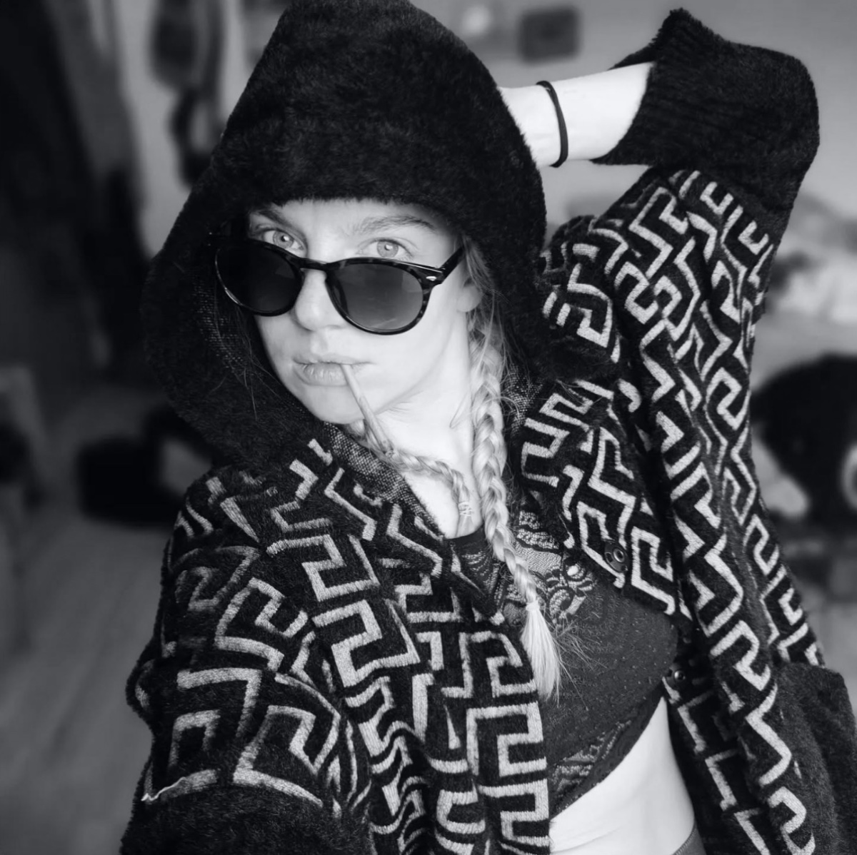 the free vivi – feministische Poetin und Aktivistin im steampunk-inspirierten Portrait